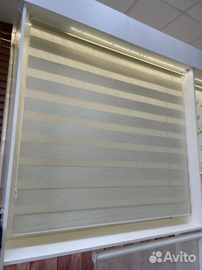 Рулонная штора жалюзи