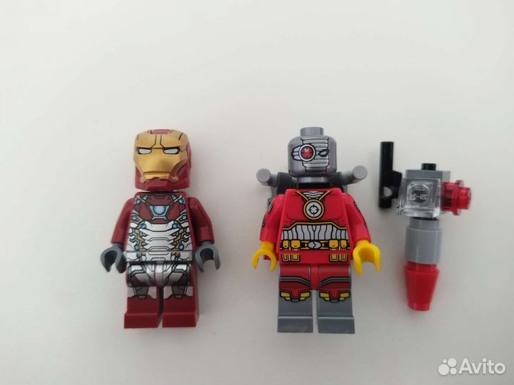 Lego Minifigures super heroes