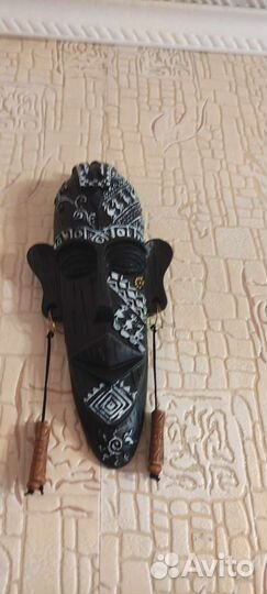 Маски из дерева и досточка декоративная СССР