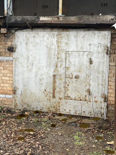 Гараж, > 30 м²