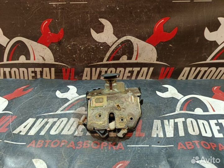 Замок крышки багажника Ford Focus 1 MK1 1.8L