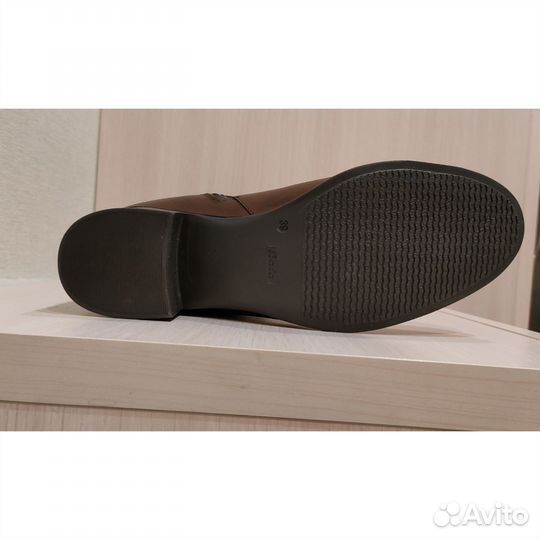 Сапоги демисезон натуральная кожа новые Bata Итали