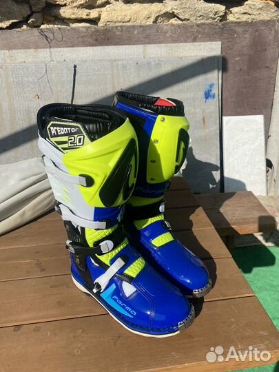 Мото боты forma predator 2.0