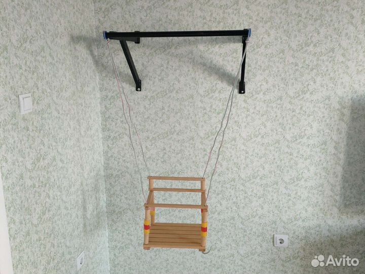 Детские качели деревянные