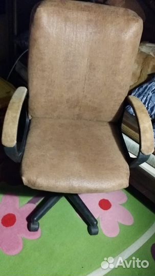 Кресло с подлокотниками замша на газпатроне 120 кг