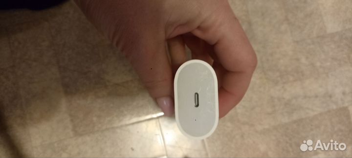 Сетевая зарядка Apple USB-C 20W mhje3ZM/A: