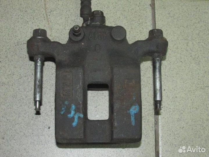 Суппорт задний правый Infiniti G 35 V36 2007-2014