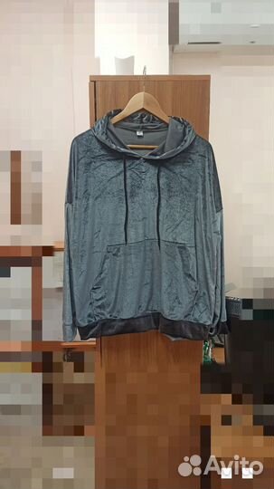 Велюровый спортивный костюм