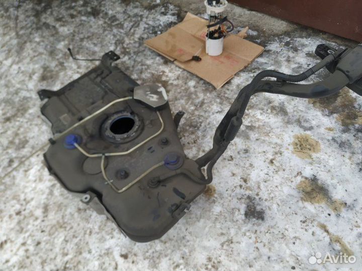 Топливный бак Audi Q5 8R 2.0 CNC 2013