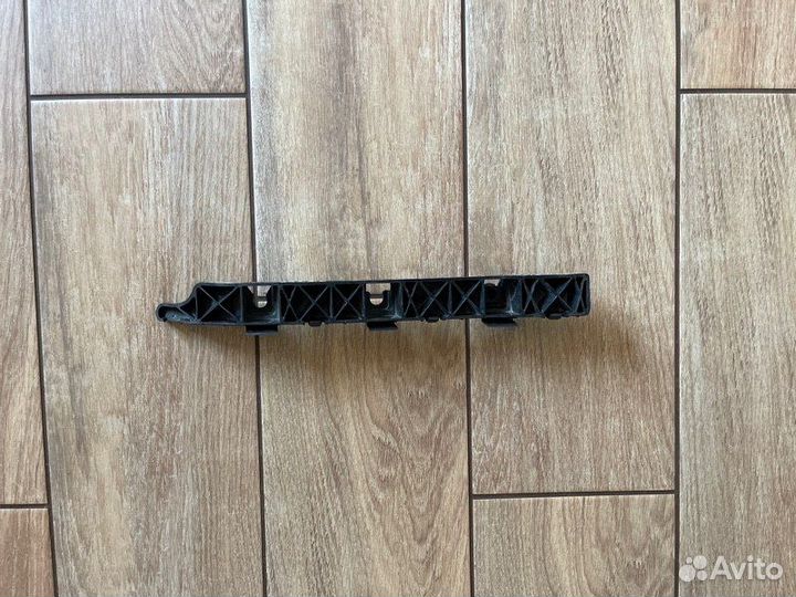 Кронштейн бампера задний левый Hyundai Solaris 1 С