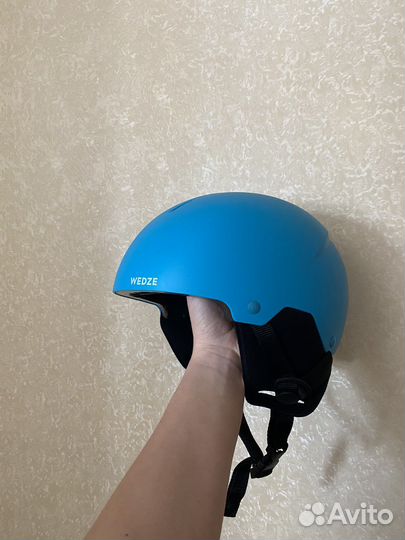 Горнолыжный шлем