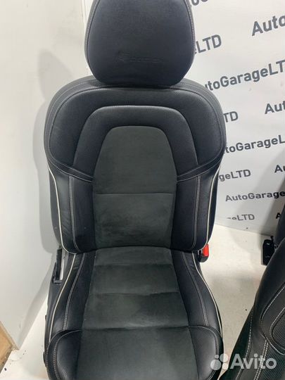 Салон Volvo Xc90 R-design 2019