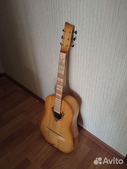 Акустическая гитара