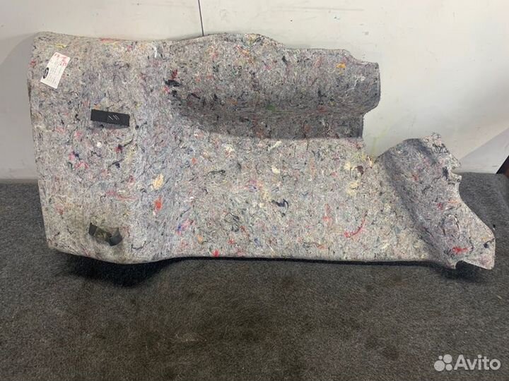 Обшивка багажника правая Ford Focus 2 CB4