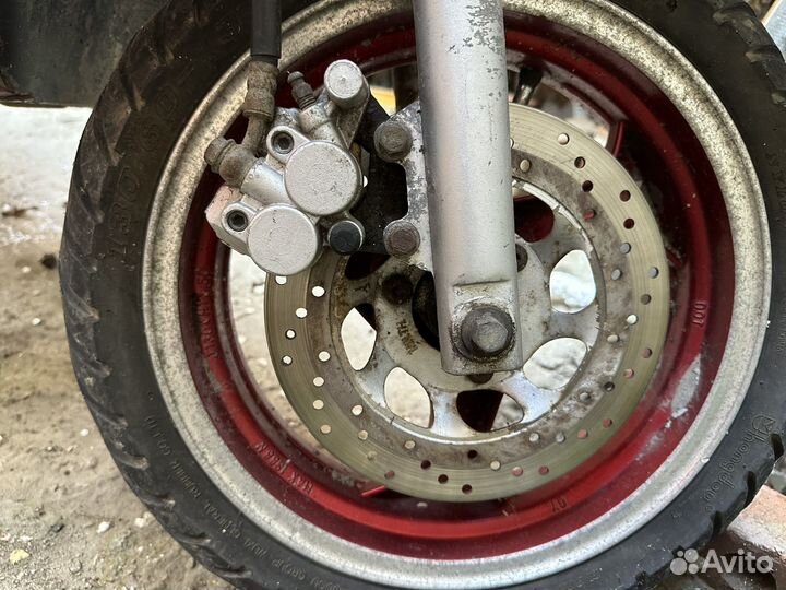 Скутер 150 кубов