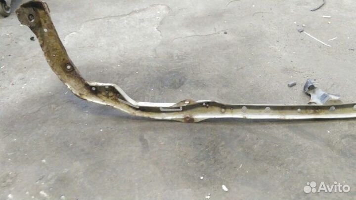 Кронштейн передней панели Toyota Cresta GX93