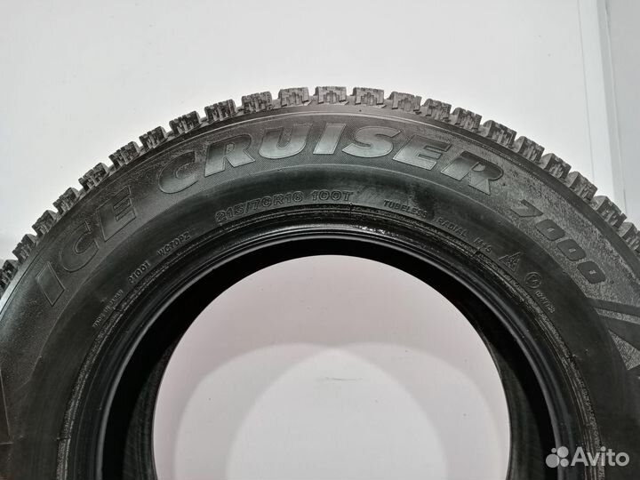 Bridgestone Ice Cruiser 7000 215/70 R16