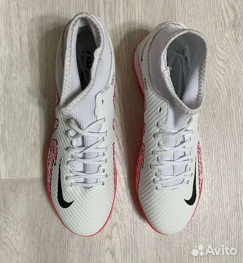 Футбольные сороконожки nike