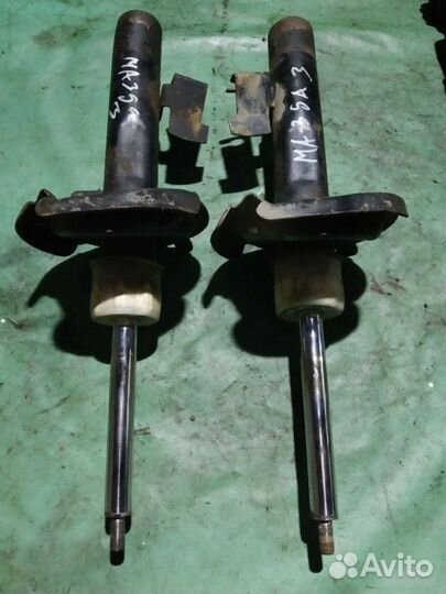 Амортизатор передний Mazda 3 BK