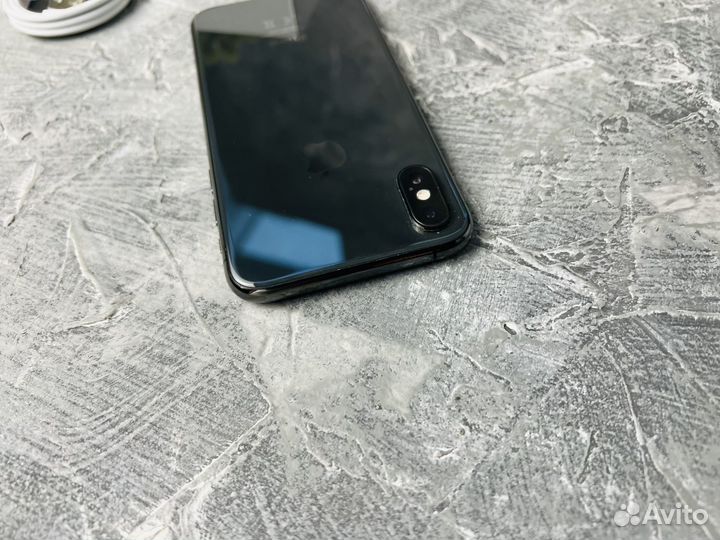 iPhone Xs, 64 ГБ