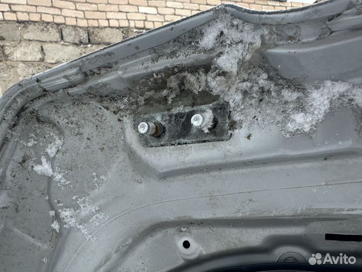 Крышка дверь багажника