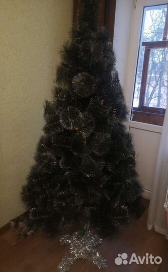 Елка искусственная 180 см с шишками