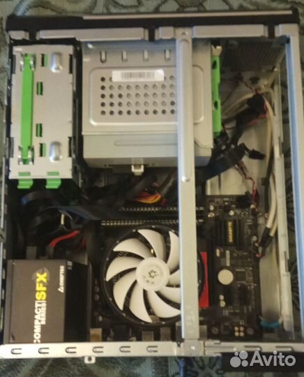 Материнская плата с процессором