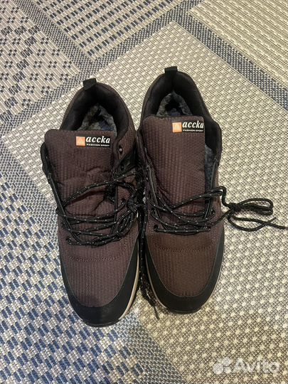 Новые ботинки