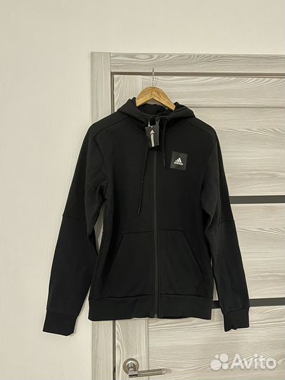 Толстовка adidas мужская