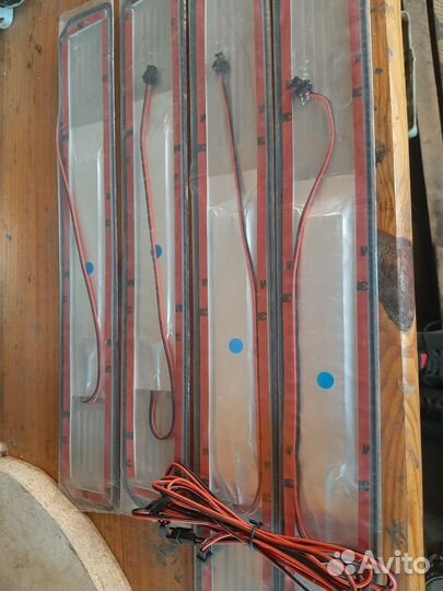 Накладки на пороги mercedes 210