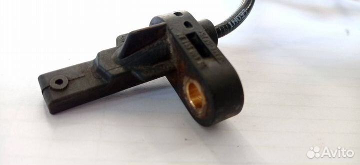 Датчик ABS Peugeot 206