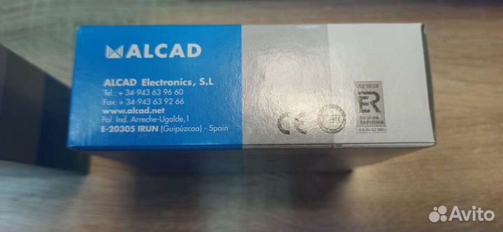 Alcad Al-200 - усилитель телевизионного сигнала