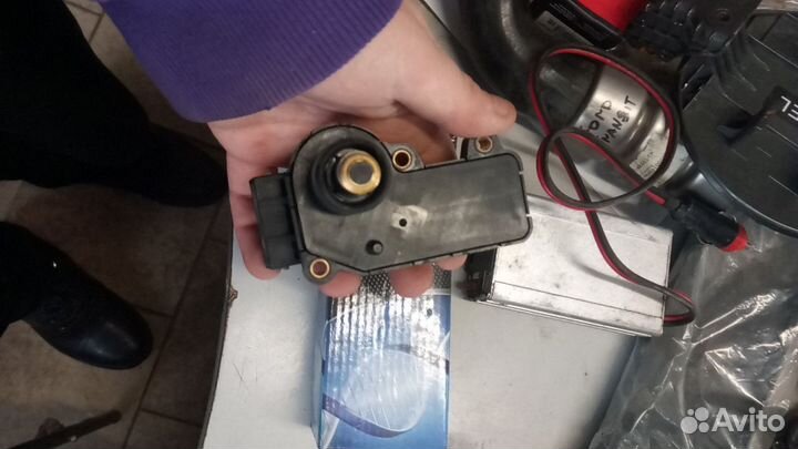 Регулятор холостого хода VAG Audi Passat