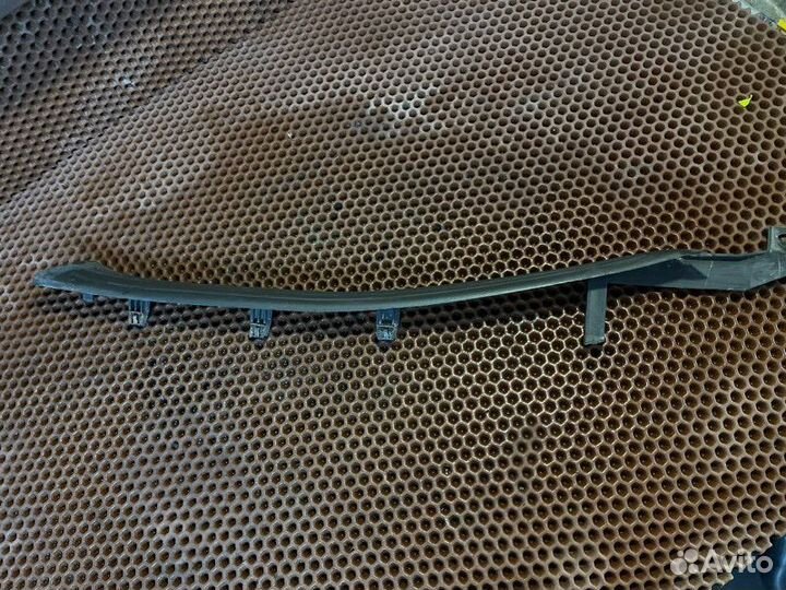 Накладка порога задняя правая Ford Focus 1