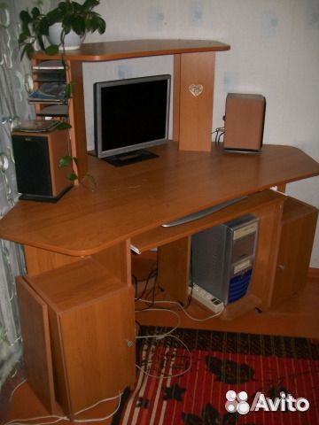 Компьютерный стол