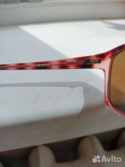 Солнцезащитные очки универсальные