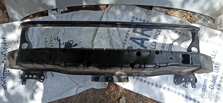 Усилитель перед. бампера VW Passat B7