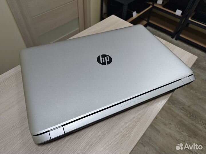 Hp pavilion 17-f(A10/8gb/SSD/2gb GPU)