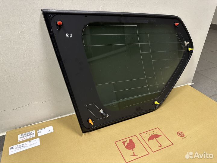 Форточка заднего крыла правая, Toyota Prado 150