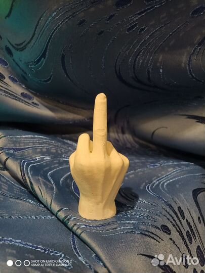 Прикол, подарок колеге.Подставка для колец