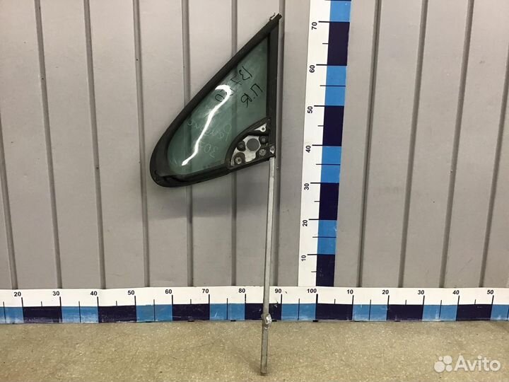 Стекло кузовное глухое правое Peugeot 307 2001-200