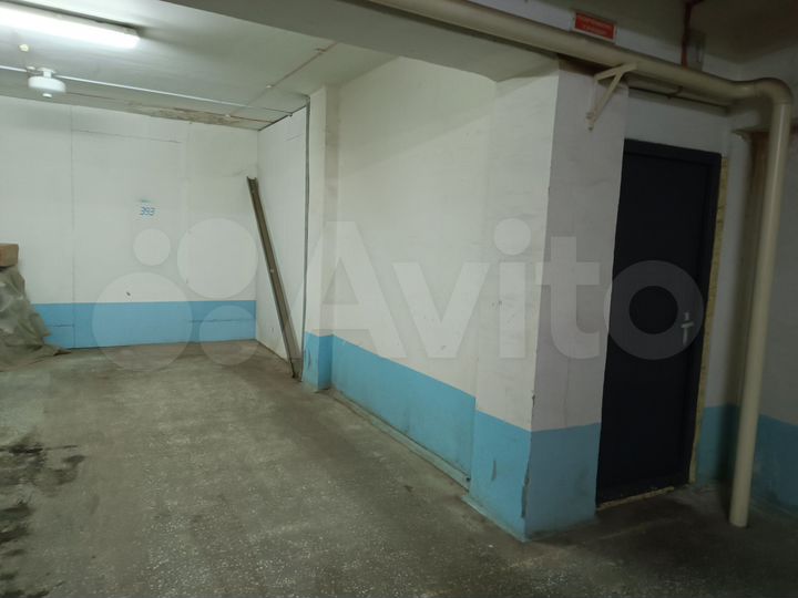 Машиноместо, 27 м²