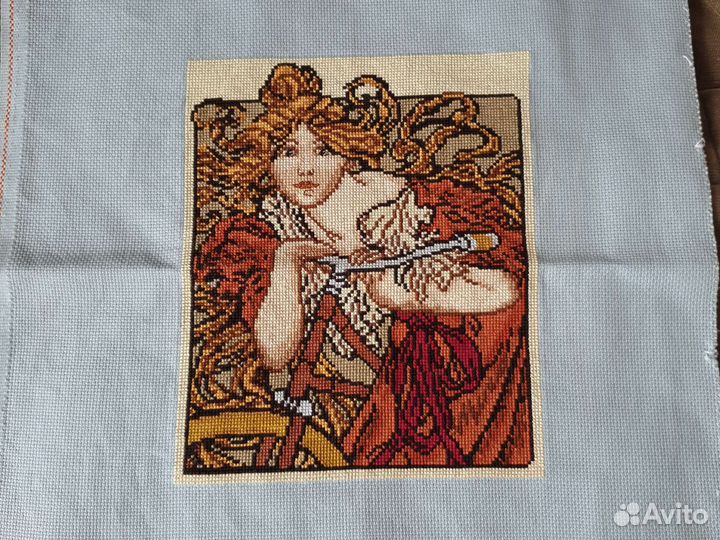 Готовая картина, вышитая крестом