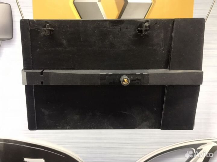 Корпус площадка крепления аккумулятора АКБ renault logan 2