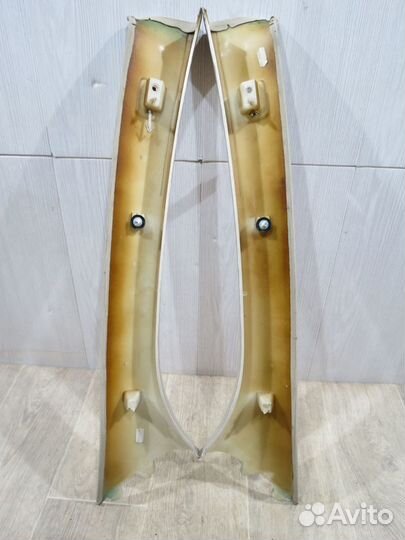 Обшивка передней стойки Jaguar XF