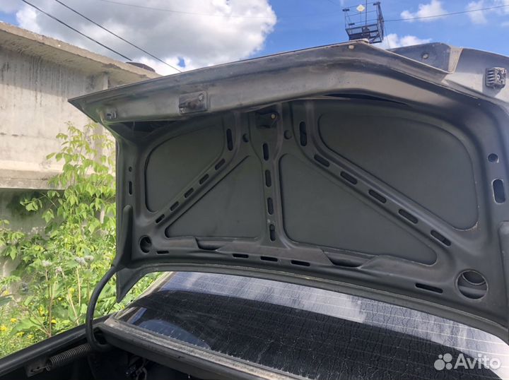 Крышка багажника w124