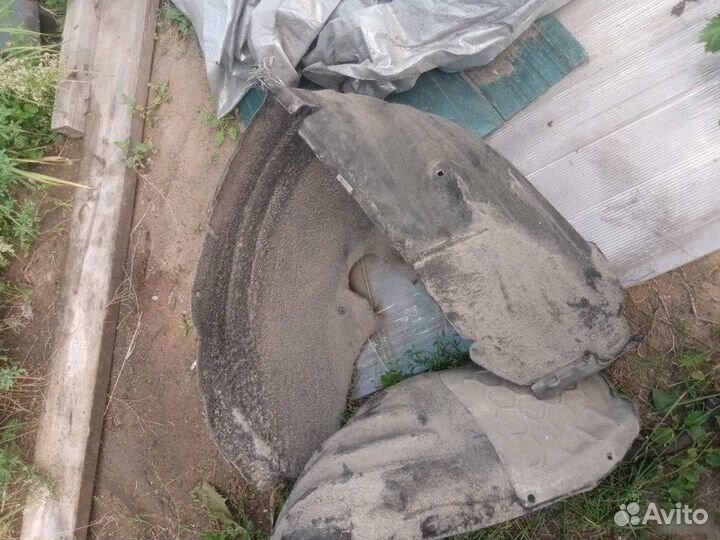 Подкрылок задний Mercedes-Benz E-Class W212 2012