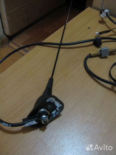 Проводка антенны Toyota Prius (97-03 года) NHW10