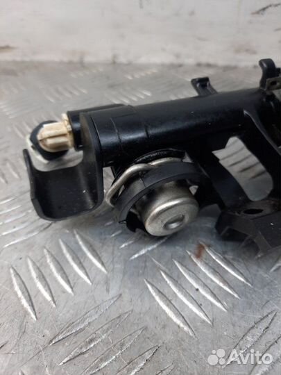 Топливная рампа Ford Focus 1.6 shda 2007