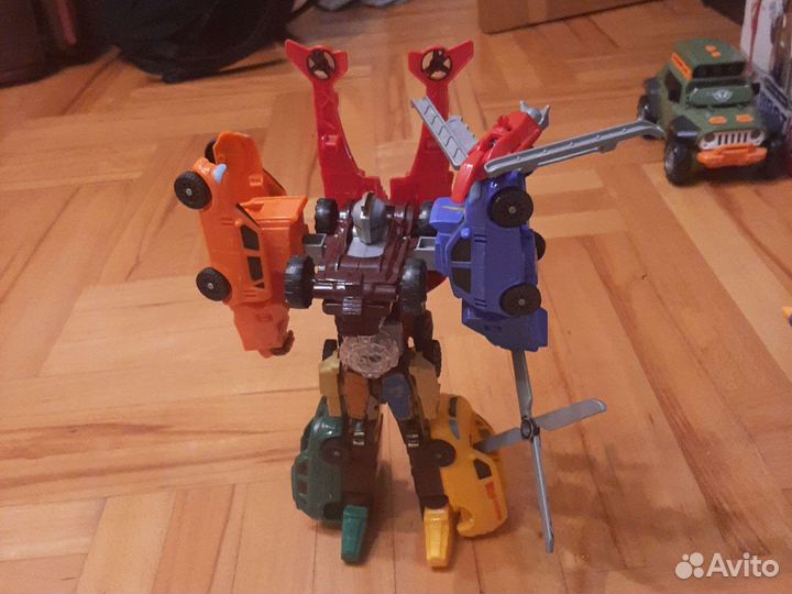 Tobot giga 7, вроде как mini (но это не точно)